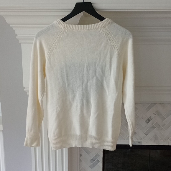 B) Chic Cream Sweater with BlackHeart Design - Picture 3 of 4